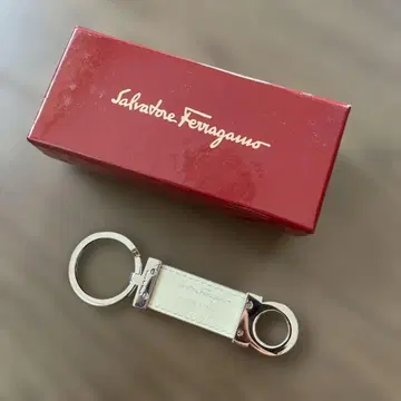 Salvatore Ferragamo 키링 베이지 페라가모