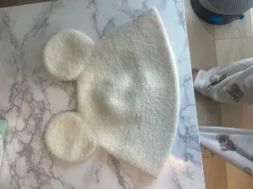 미키마우스 귀 달린 화이트 캡