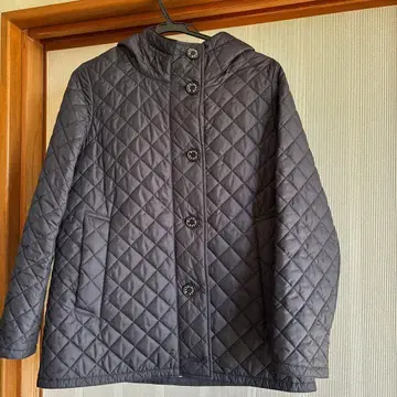 새상품급 퀼팅 자켓 후드 부착