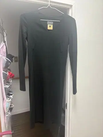 VERSUS 블랙 V넥 원피스 긴팔