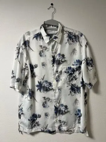 STUDIOUS 다크 플라워 셔츠 반팔