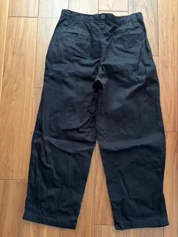 [ 새상품급 ] 유니클로 와이드핏 치노 사이즈 82 블랙