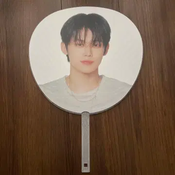 투모로우바이투게더 연준 부채