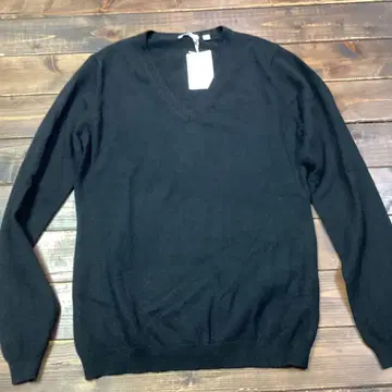 새상품 UNIQLO 유니클로 캐시미어 100% 블랙 V넥 스웨터