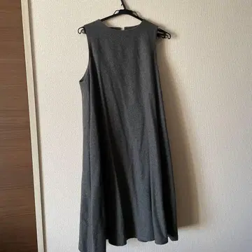 그레이 슬리브리스 A라인 원피스