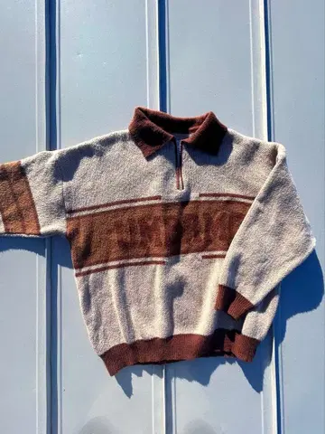 캐주얼 니트 베이지와 브라운