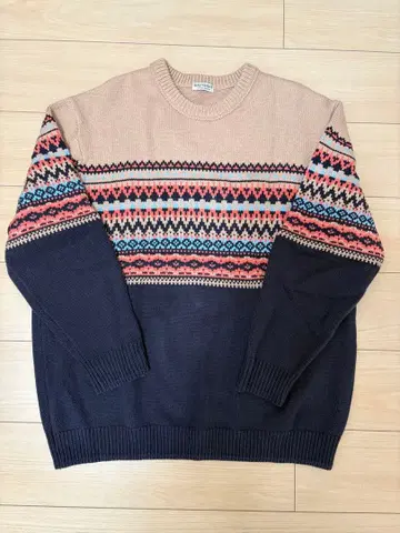 [ 새상품급 ] BEAUTY&YOUTH 기하학 패턴 크루넥 니트