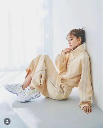 dazzlin 스위칭 트랙 자켓 [ 택 포함 미사용 새상품 ]