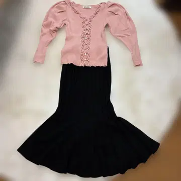SNIDEL 프릴 디자인 셋업 ( 핑크 블랙 )