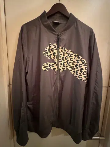 PUMA 그레이 레오파드 무늬 나일론 자켓