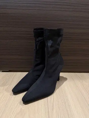 ZARA 메쉬 앵클부츠
