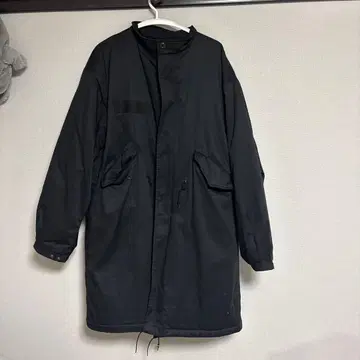 블랙 모즈 코트 프론트 포켓 부착