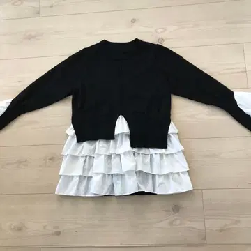 벌스데이 바쉬 도킹 프릴 니트 이소재