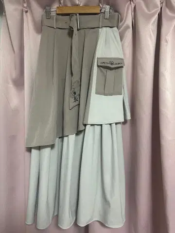 플레어 스커트 2색 절개 포켓 부착 F 사이즈