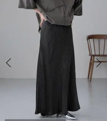 LOWRYS FARM 스트레치 새틴 스커트