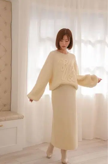 크림색 니트 셋업 긴팔
