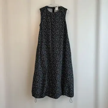 PoFF 슬리브리스 꽃무늬 원피스