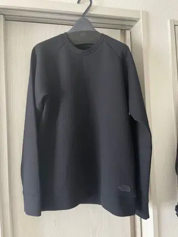 THE NORTH FACE 블랙 맨투맨