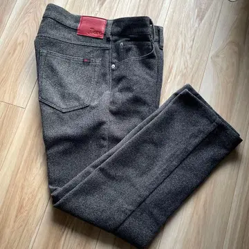 EDWIN JERSEYS의 따뜻한 데님 팬츠