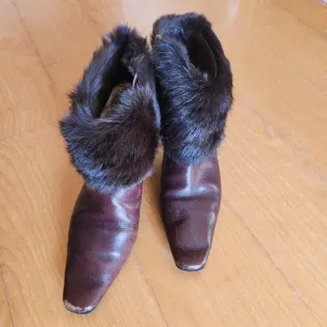 JUNKO SHIMADA 브라운 가죽 숏부츠