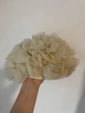 플라워 장식 베이지 쉬폰 모자