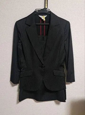 블랙 스트라이프 자켓 3/4 소매