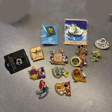 디즈니 핀 배지 모음