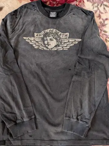 엔젤 그래픽 블랙 롱 슬리브 티셔츠