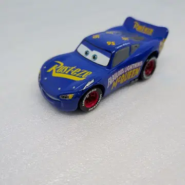 카즈 토미카 맥퀸 패뷸러스 타입