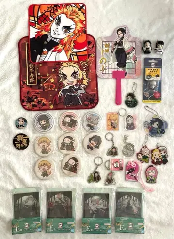 귀멸의 칼날 키링, 캔뱃지 등 세트