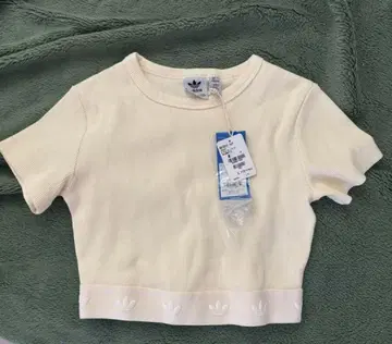 [ 미사용 ] adidas 리브 크롭 T셔츠 크림