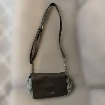 GUESS 숄더백 데님 블랙