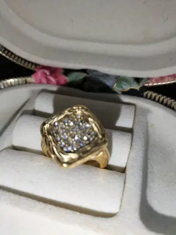 골드 스퀘어형 스톤 반지