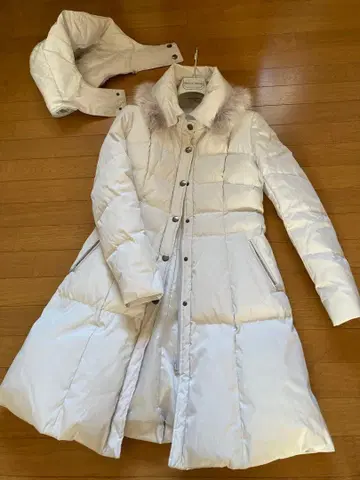 RITSUKO SHIRAHAMA 화이트 다운 코트