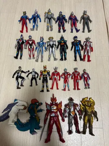 울트라맨 피규어 세트