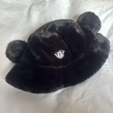 미키마우스 귀달린 블랙 퍼 모자