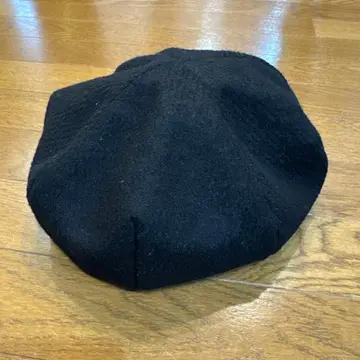 블랙 울 베레모