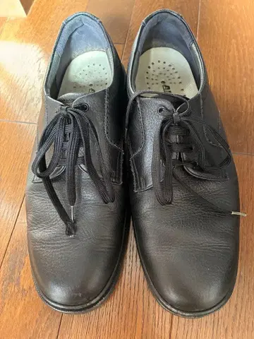 블랙 가죽 캐주얼 슈즈