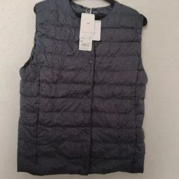 UNIQLO 울트라 라이트 다운 컴팩트 베스트 헤링본 M 미사용 새상품
