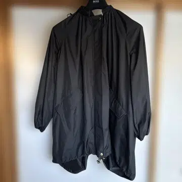 블랙 후드 부착 마운틴 후드티 미사용 시착만 한 상품