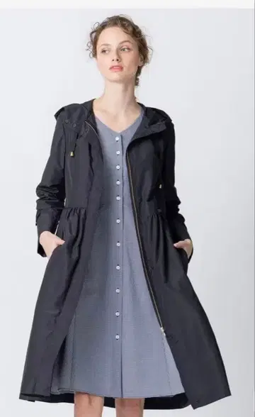 TOCCA 워셔블 레인코트 0 사이즈 블랙 스프링 코트 깔끔한 디자인