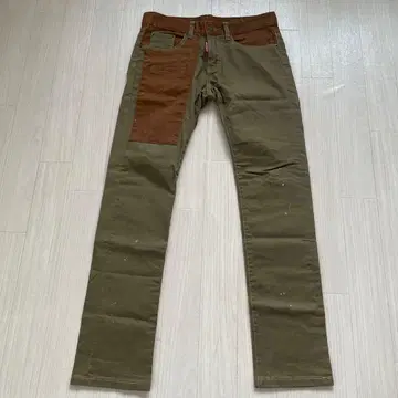 DSQUARED2 카키색 청바지