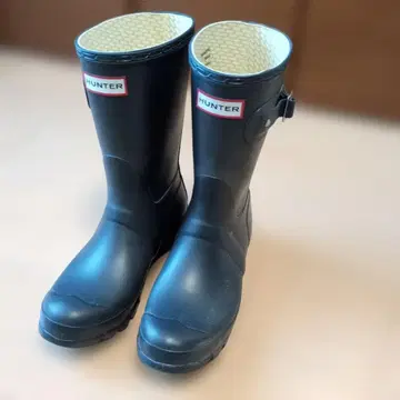 HUNTER 블랙 레인부츠 버클 포함