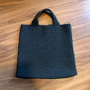 COS 블랙 토트백 뜨개질 디자인