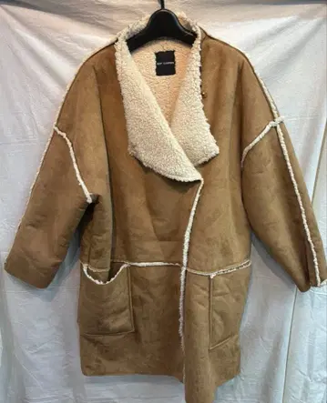 레이 카즌 페이크 무스탕 긴팔 코트