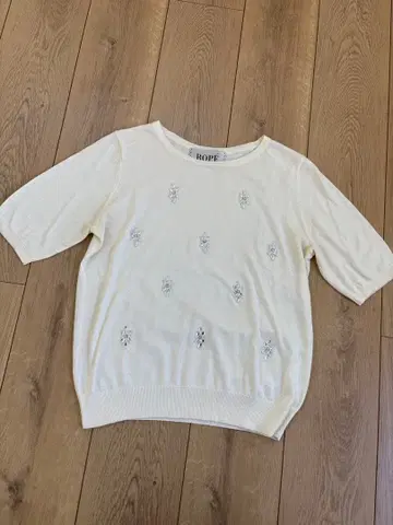 ROPE 아이보리 비쥬 반팔 니트