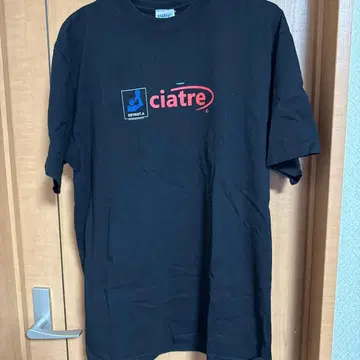 ciatre 로고 블랙 티셔츠