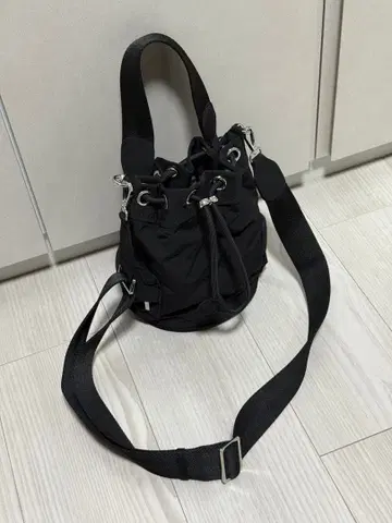 ZARA 나일론 복조리 숄더백