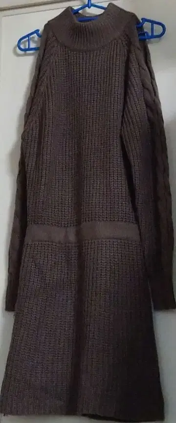 브라운 니트 원피스 긴팔
