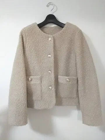 moment+ 페이크 반지 울 골드 버튼 노카라 자켓